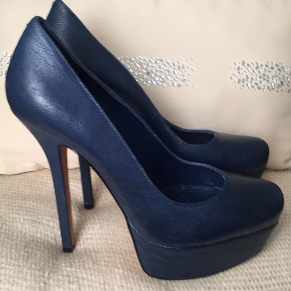 Alice and Olivia navy platform heels Sz7.5 - Picture 3 of 8